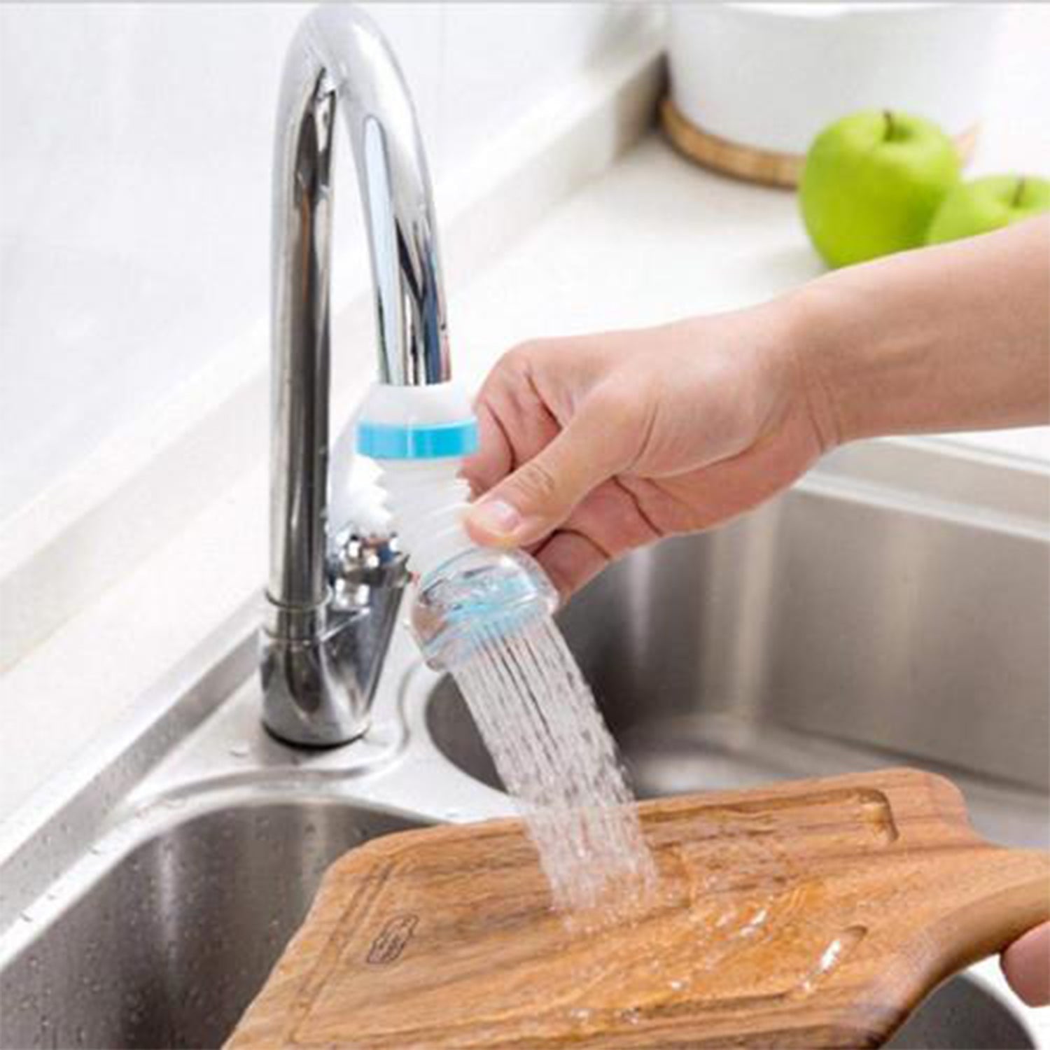 Faucet Shower Head For Showering Purposes In Bathrooms And Toilets. Faucet Shower Head For Showering Purposes In Bathrooms And Toilets.